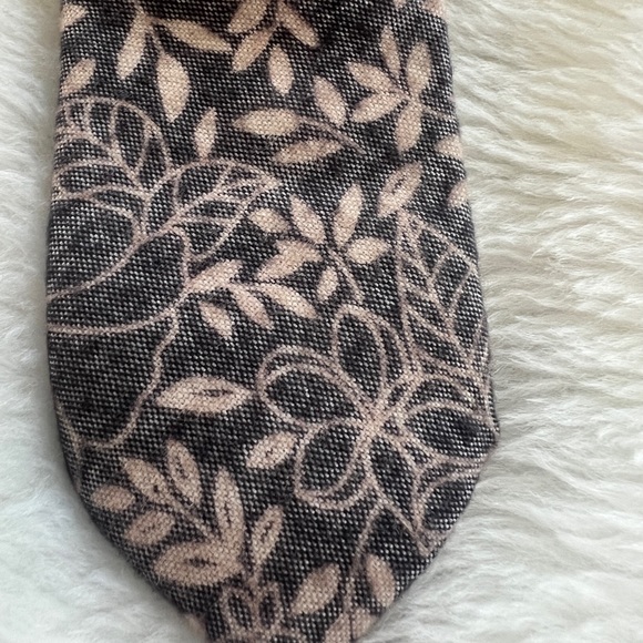 Penguin necktie, pocket square and label pin Cadet color. An original Penguin - Picture 7 of 10